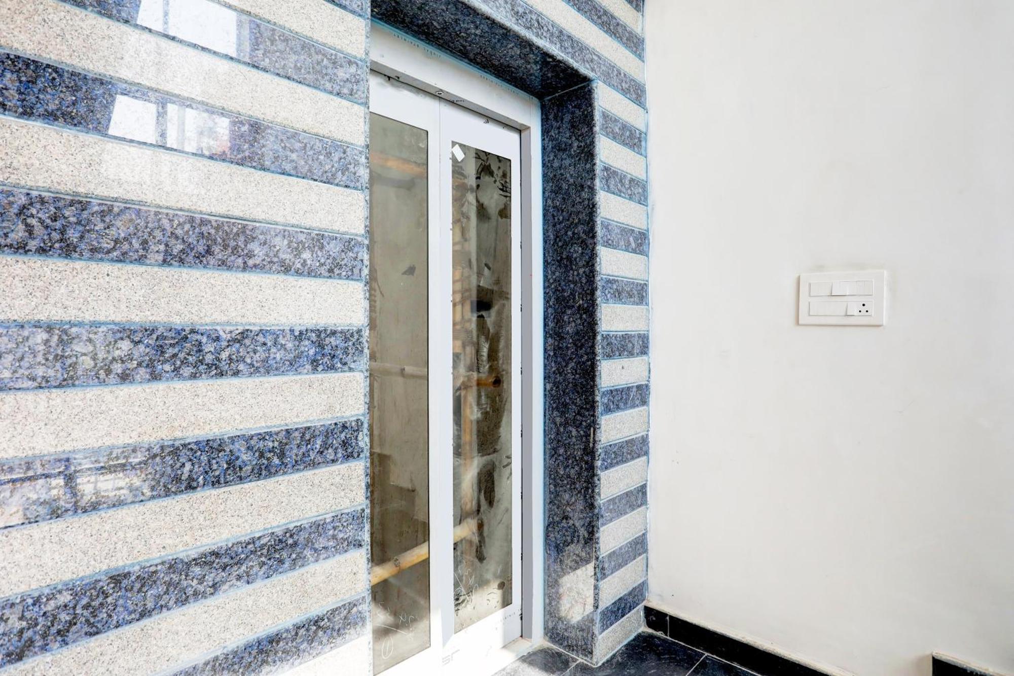 Hotel Super Townhouse Balua Road Pahadiya Waranasi Zewnętrze zdjęcie